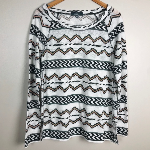 Saks Fifth Avenue Tops - GRAY SFA BOHO print boat neck shirt